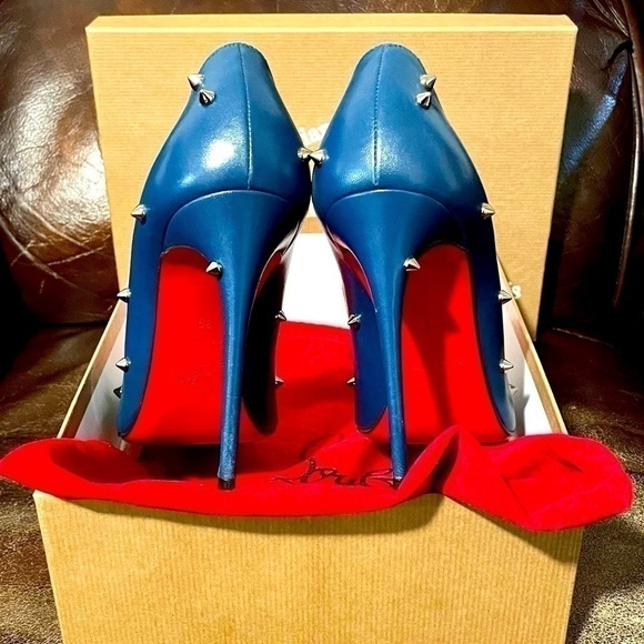 CHRISTIAN Louboutin iconic ‘Kate’ spike accented leather stilettos, EU 39 100mm - Picture 1 of 10